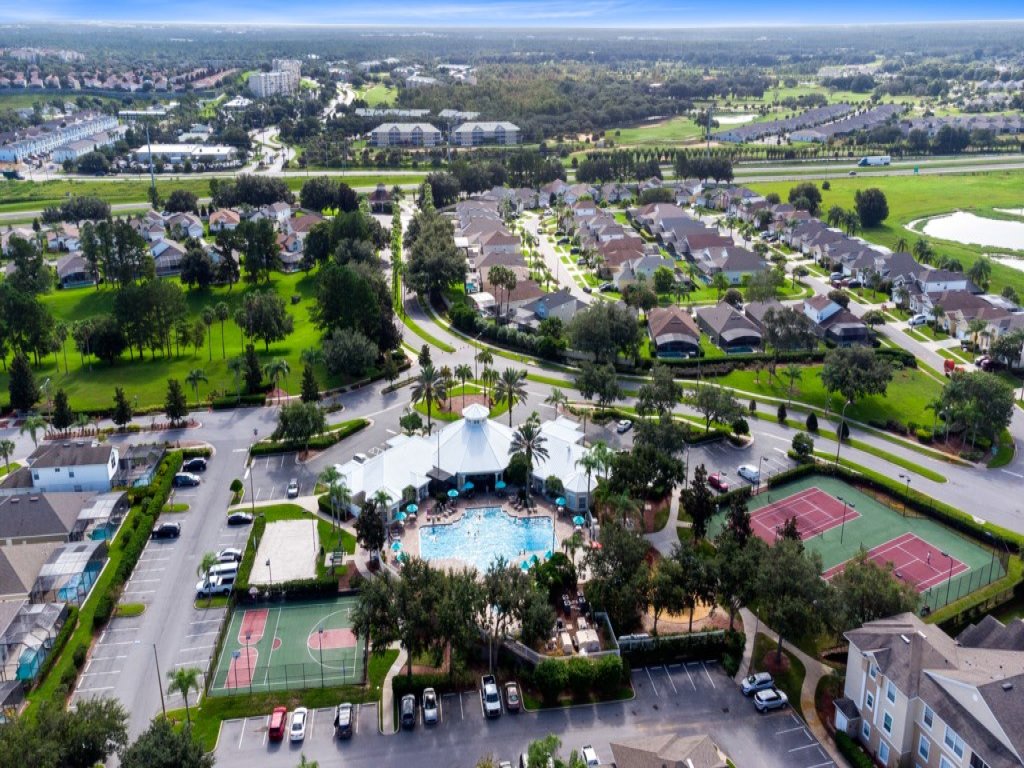 Amazing Resort 2 bed condo close to Disney Vacation Rental in Kissimmee - RedAwning