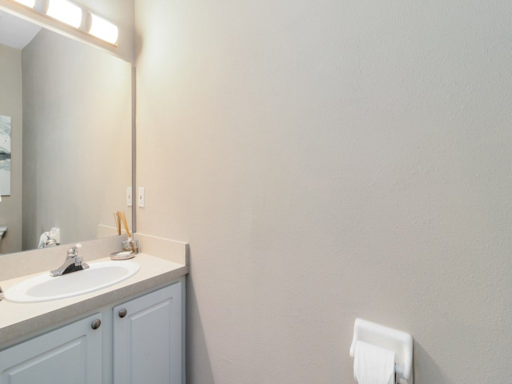 Disney Area 4 bed/ 3.5 Bathroom Emerald Island Vacation Rental in Kissimmee - RedAwning