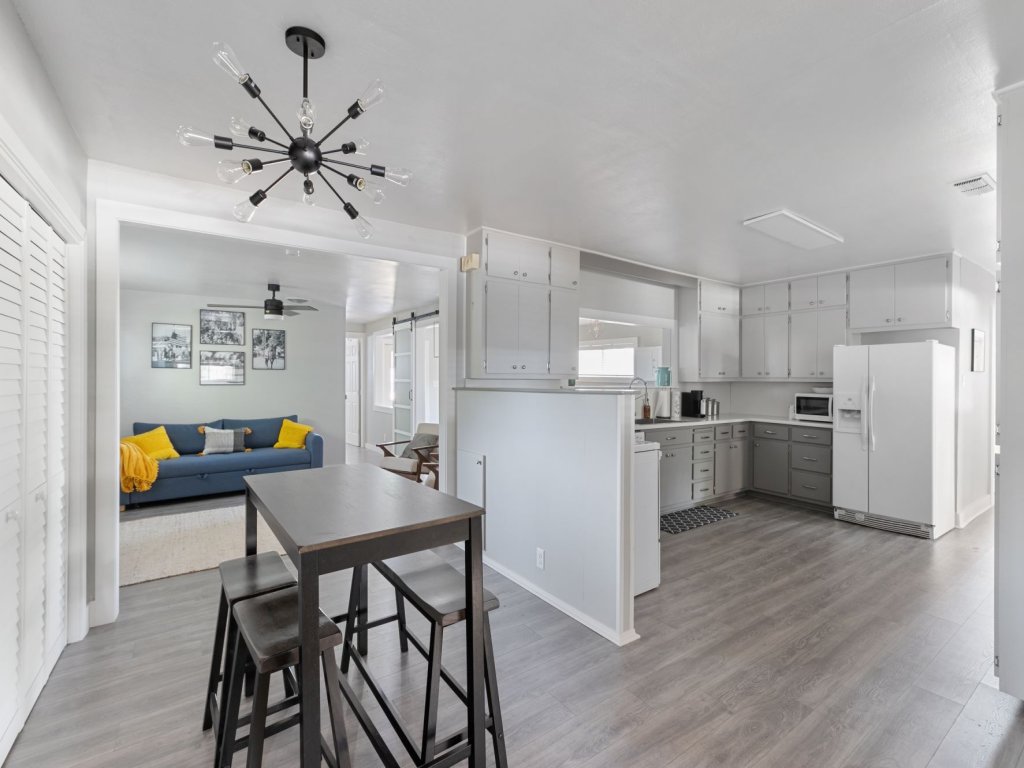 Altes Eckert Stolz Vacation Rental in Stonewall - RedAwning