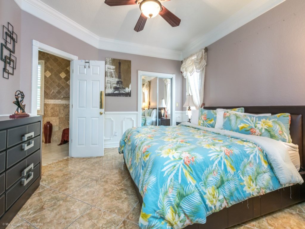 "Southern Charm" 4 Bed & 2 bath Private Pool Home Vacation Rental in Davenport - RedAwning
