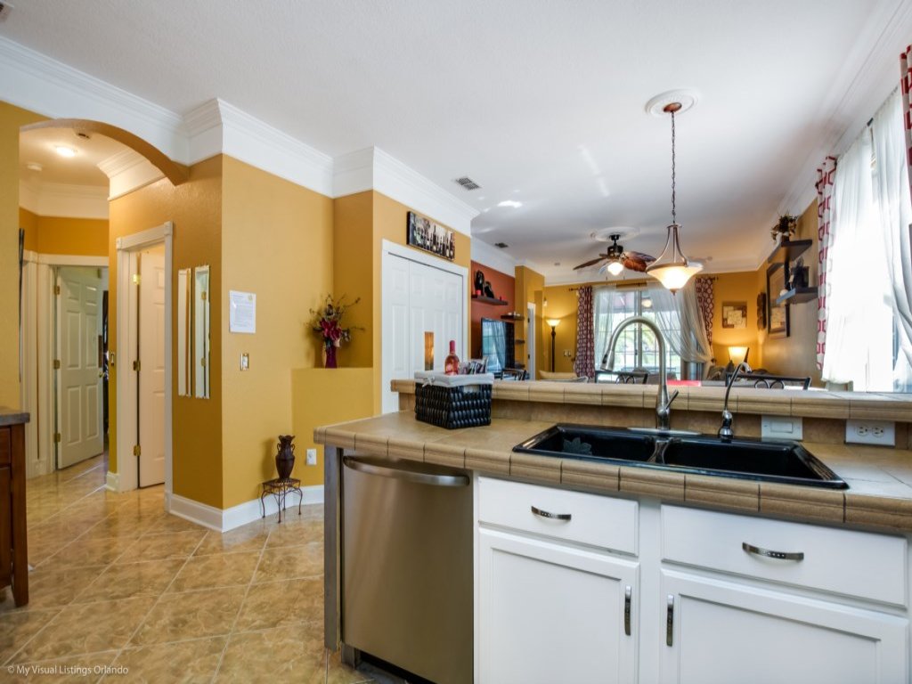 "Southern Charm" 4 Bed & 2 bath Private Pool Home Vacation Rental in Davenport - RedAwning