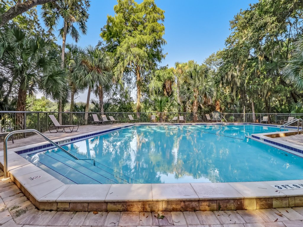 Dog Friendly Beach Wood Condo, Minutes Away from Atlantic Ocean Vacation Rental in Fernandina Beach - RedAwning