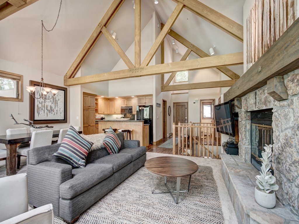 Luxury 4BR Pines Townhome amongst the peace and quiet Vacation Rental in Beaver Creek - RedAwning