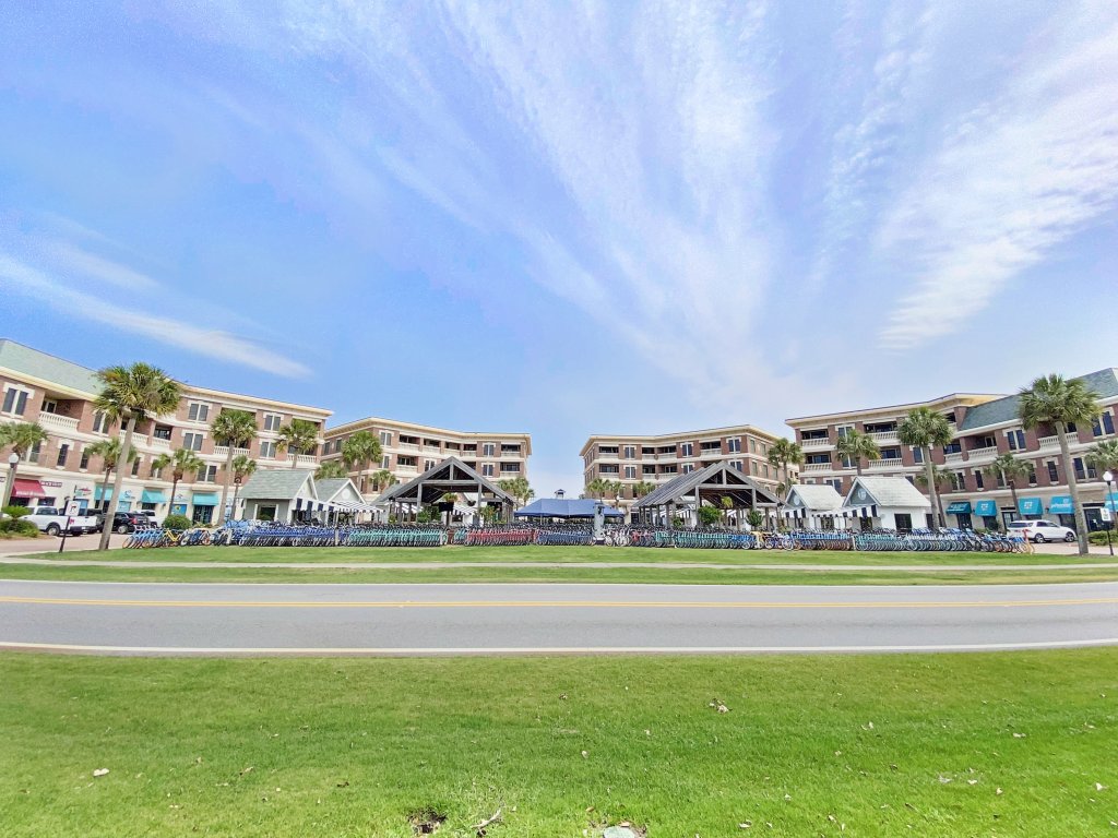 The Pool House Vacation Rental in Inlet Beach - RedAwning