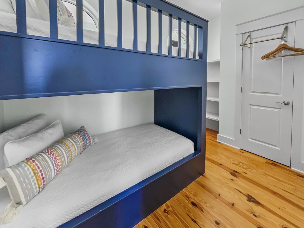 The Pool House Vacation Rental in Inlet Beach - RedAwning