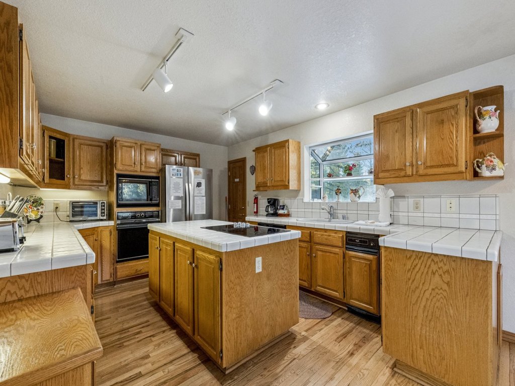 1801 Jicarilla Drive Vacation Rental in California - RedAwning