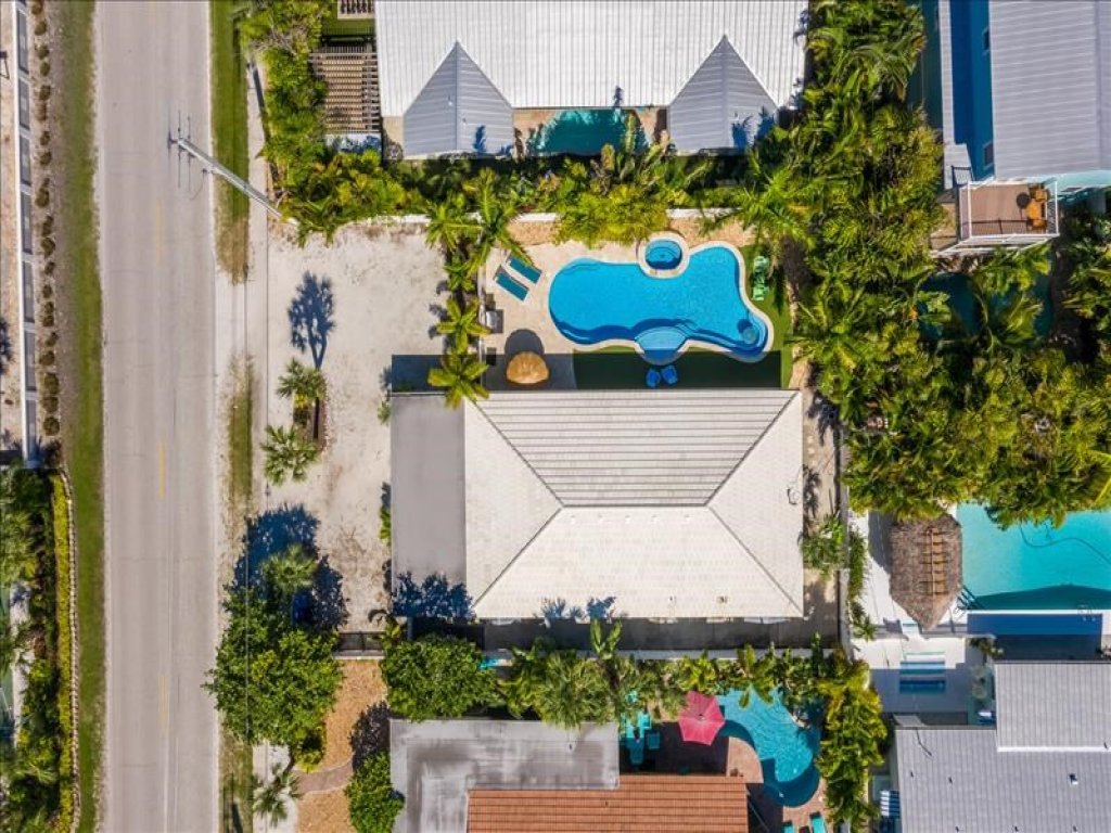 Coccoloba Vacation Rental in Holmes Beach - RedAwning