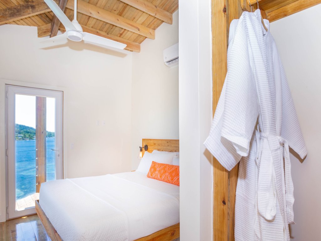 Villa Aire Agua Vacation Rental - RedAwning