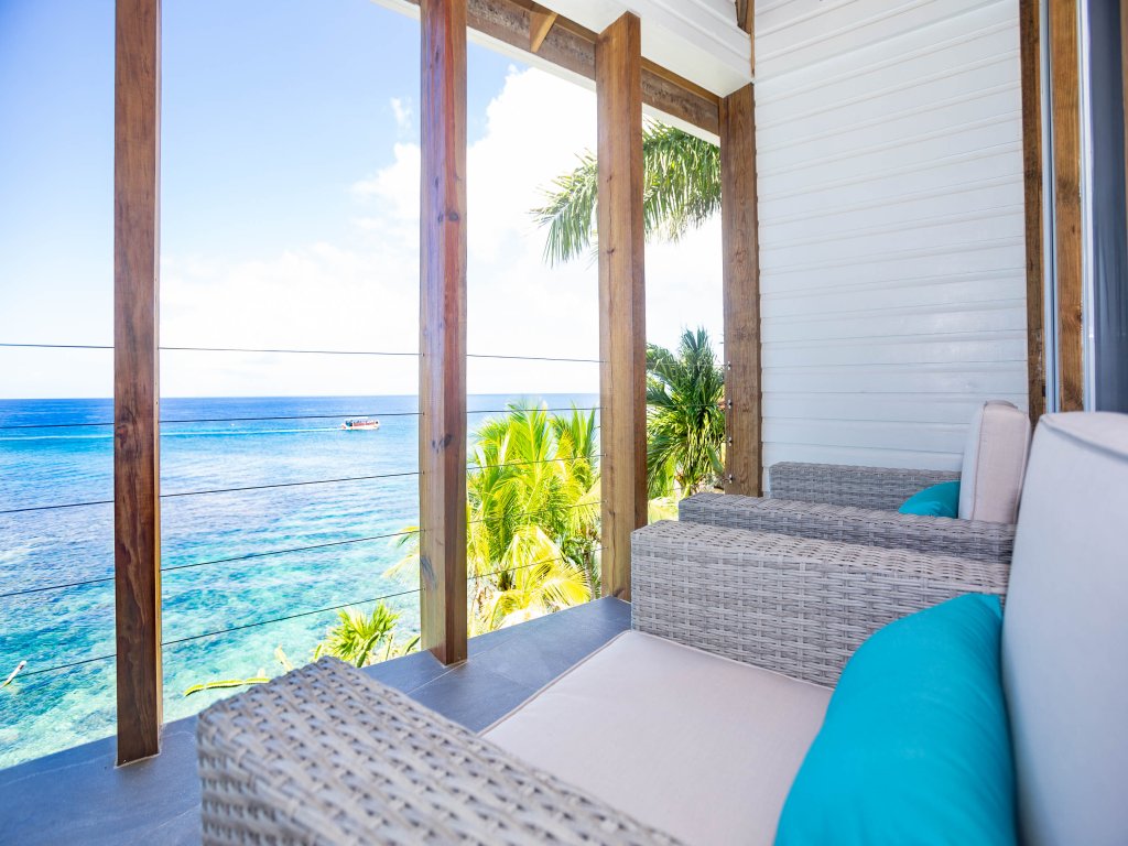 Villa Aire Agua Vacation Rental - RedAwning