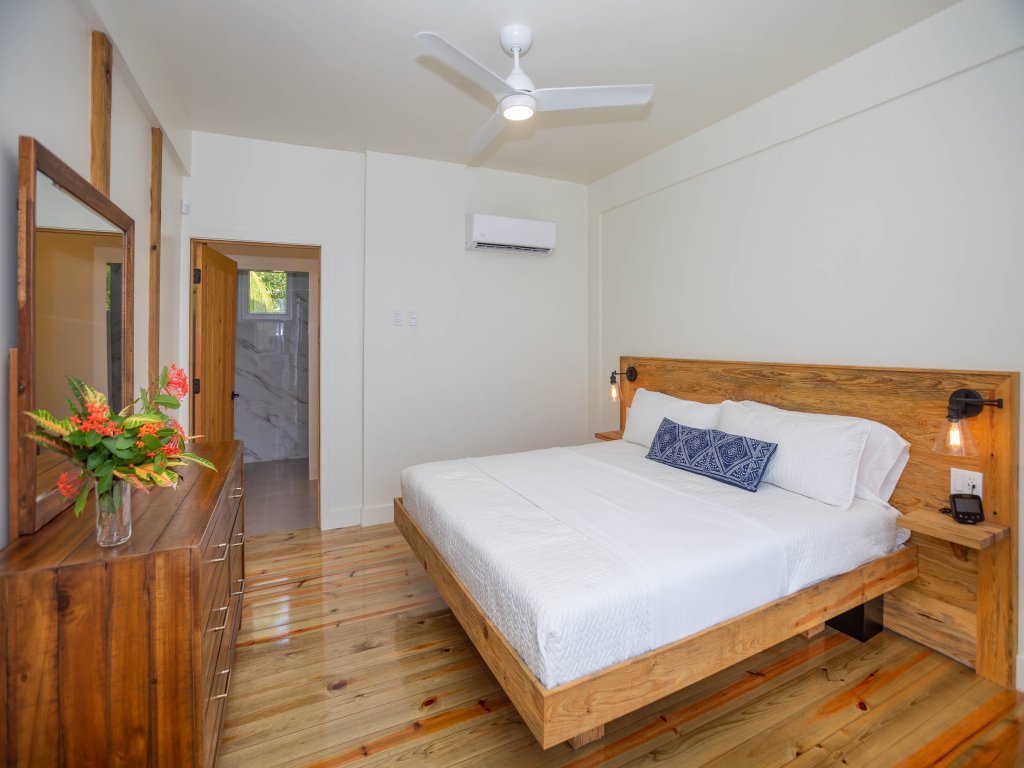 Villa Aire Agua Vacation Rental - RedAwning