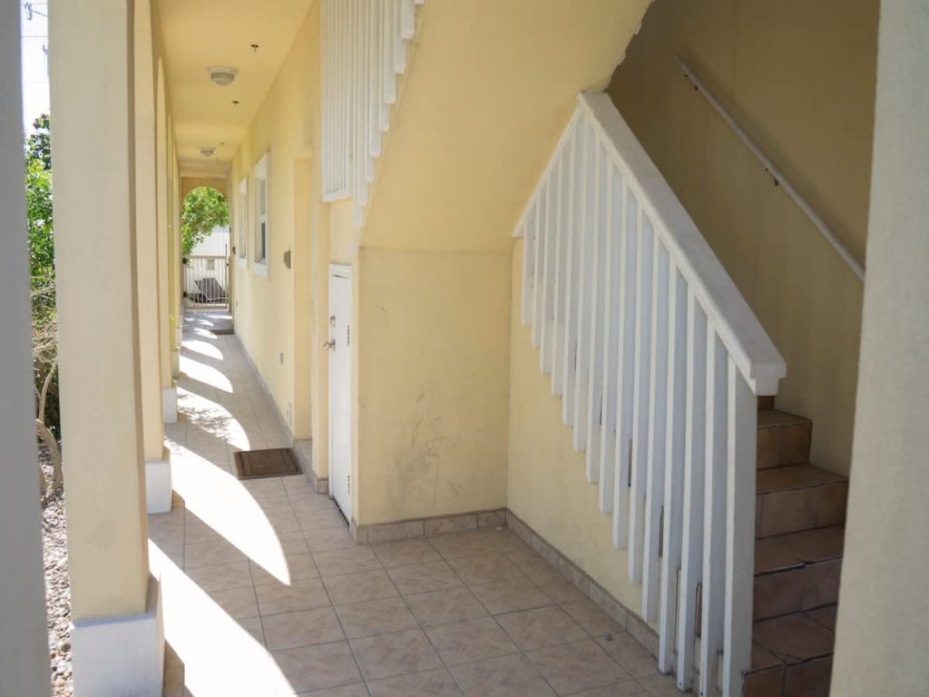 *Clean Pool Walk to Beach * Pet Ok *Ground Floor Vacation Rental in South Padre Island - RedAwning