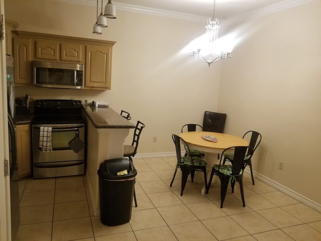 *Clean Pool Walk to Beach * Pet Ok *Ground Floor Vacation Rental in South Padre Island - RedAwning