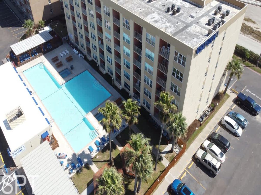 2BR · Private Beach Access · Pool & Heated Hot Tub Vacation Rental in South Padre Island - RedAwning