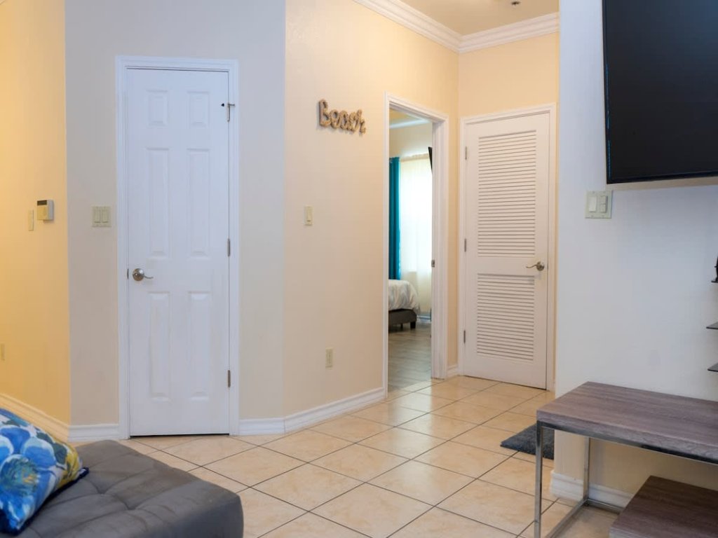 " Oversized 2 Bedroom " Modern " Pool Near Beach Vacation Rental in South Padre Island - RedAwning