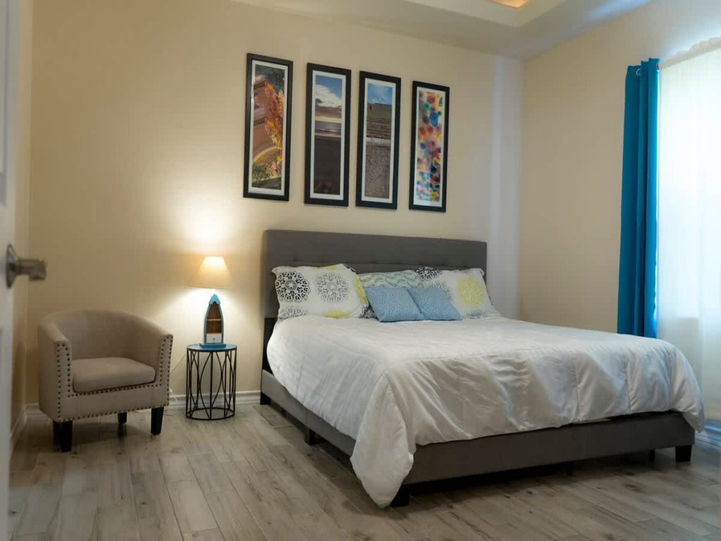 " Oversized 2 Bedroom " Modern " Pool Near Beach Vacation Rental in South Padre Island - RedAwning