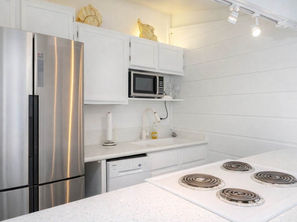 Warm Vibes " 5 mins to Beach " Cool Retro Feel Vacation Rental in South Padre Island - RedAwning