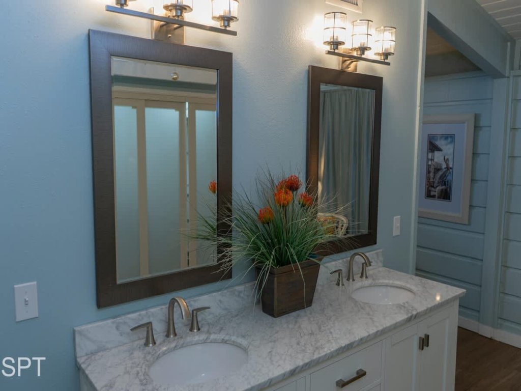 Warm Vibes " 5 mins to Beach " Cool Retro Feel Vacation Rental in South Padre Island - RedAwning