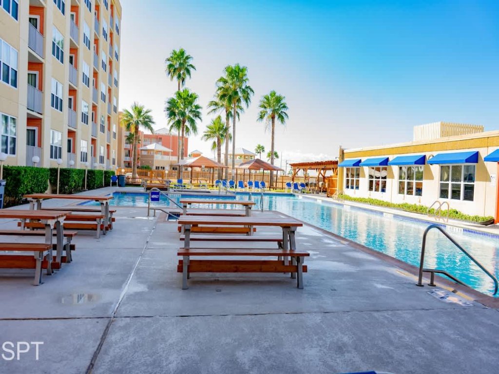 Luxury 1 bedroom " Walk to Beach " Pool Vacation Rental in South Padre Island - RedAwning