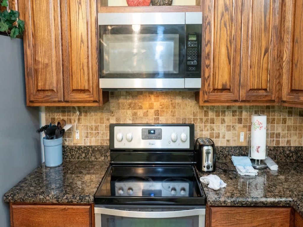 Ground Floor 2BR Steps to Beach Vacation Rental in South Padre Island - RedAwning