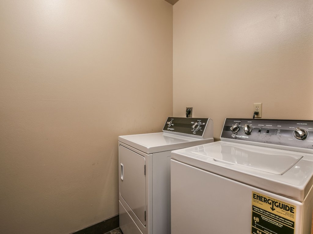 8115 Arapahoe Lodge Vacation Rental in Keystone - RedAwning