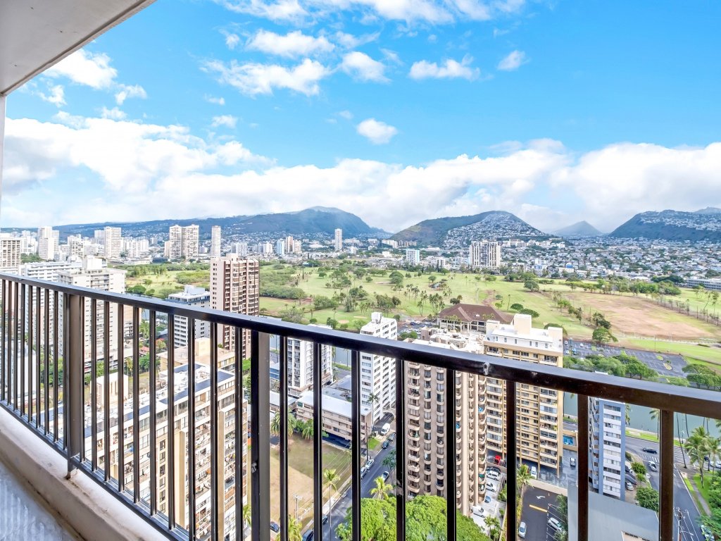 Newly Remodeled - 30th Floor Suite with EPIC Mountain Views Vacation Rental in Honolulu - RedAwning
