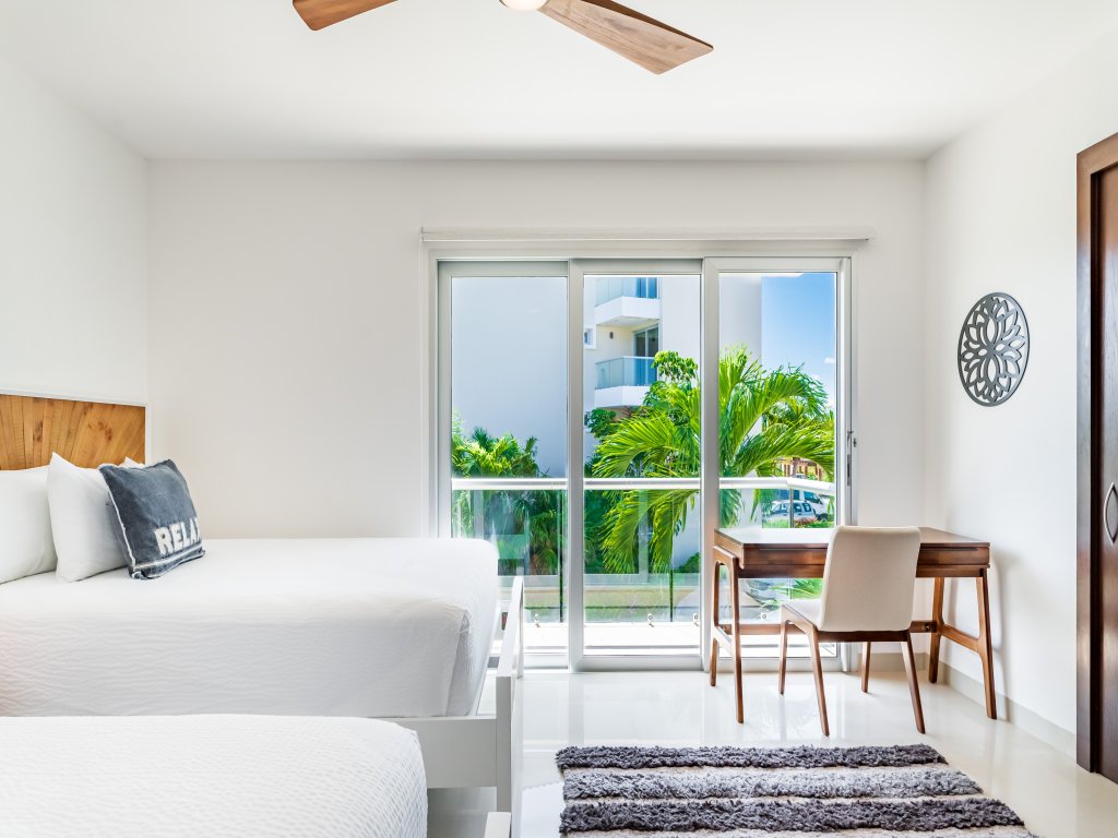 Gorgeous Ocean Front Apartment Casa Shell Vacation Rental - RedAwning