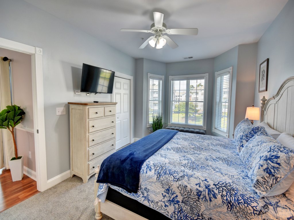4827 Magnolia Lake Drive, 302 Vacation Rental in Myrtle Beach - RedAwning