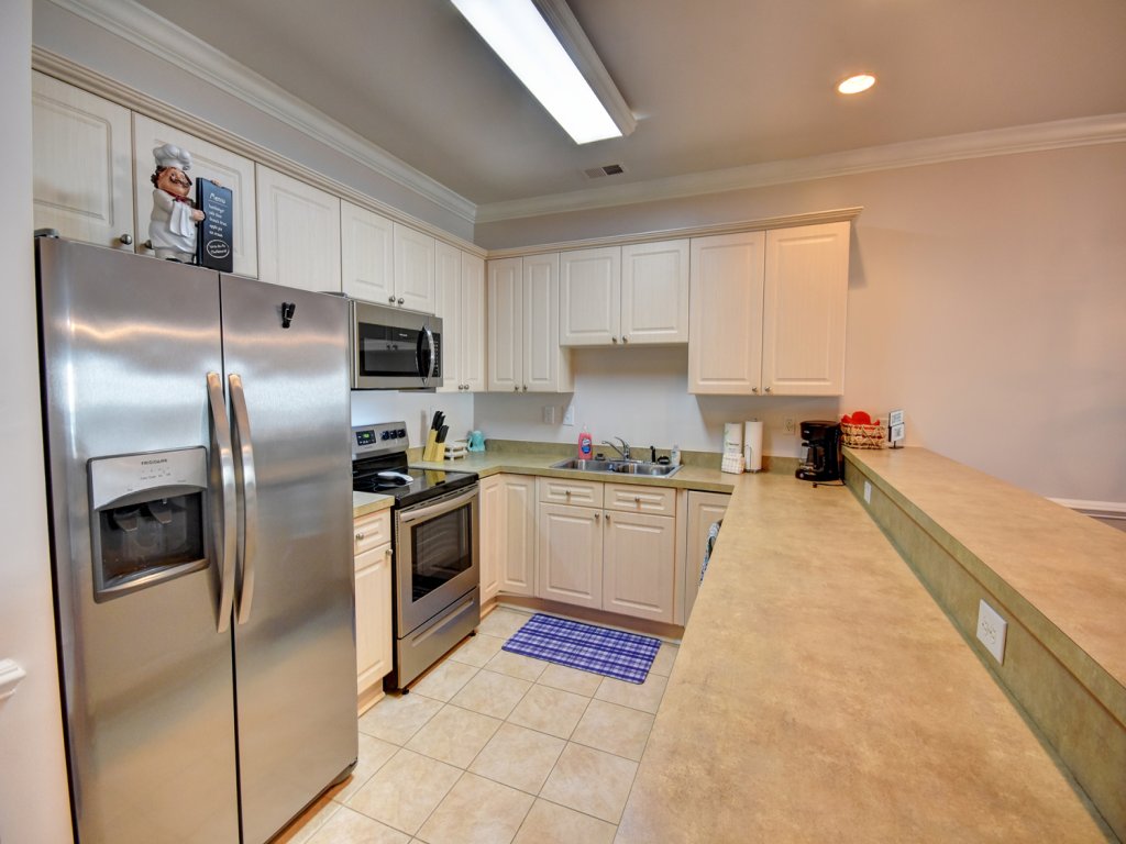 4827 Magnolia Lake Drive, 302 Vacation Rental in Myrtle Beach - RedAwning