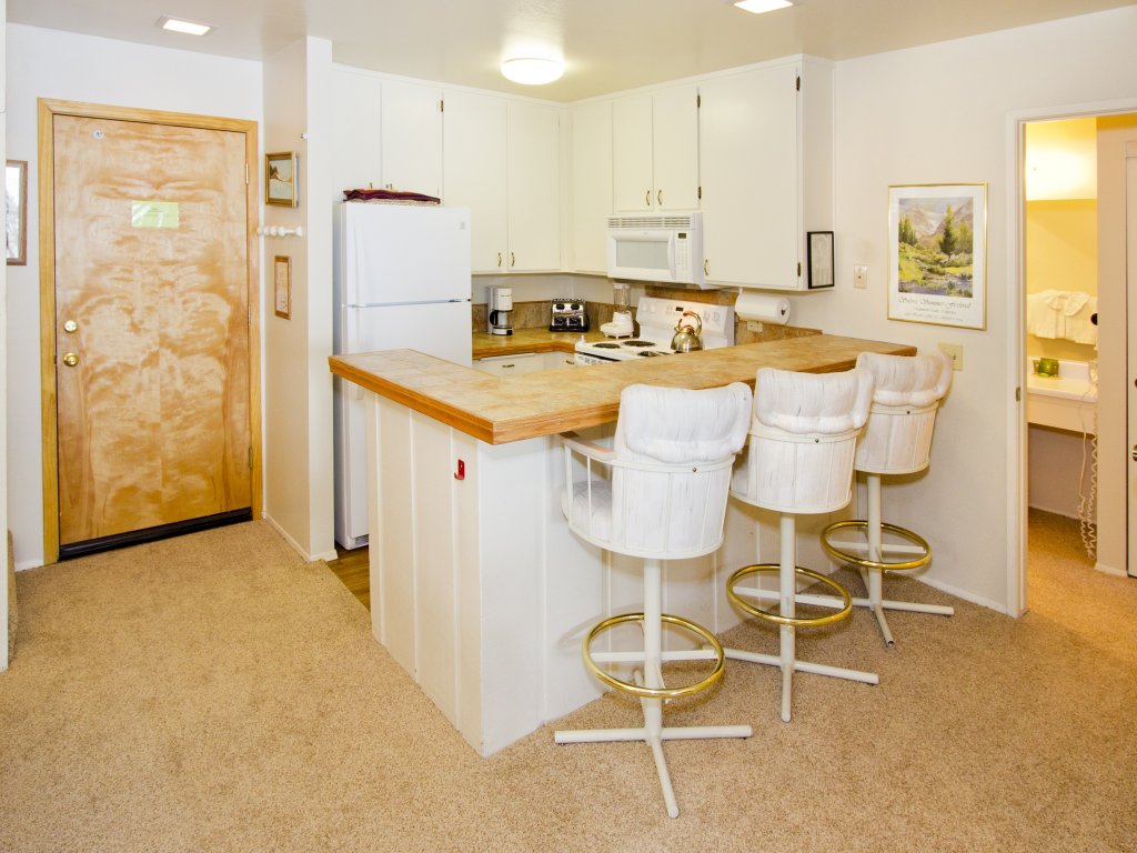 St Anton Condos #58 Vacation Rental in Mammoth Lakes - RedAwning