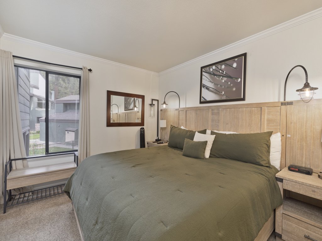 #63 4 minute walk to Canyon Lodge! Vacation Rental in Mammoth Lakes - RedAwning