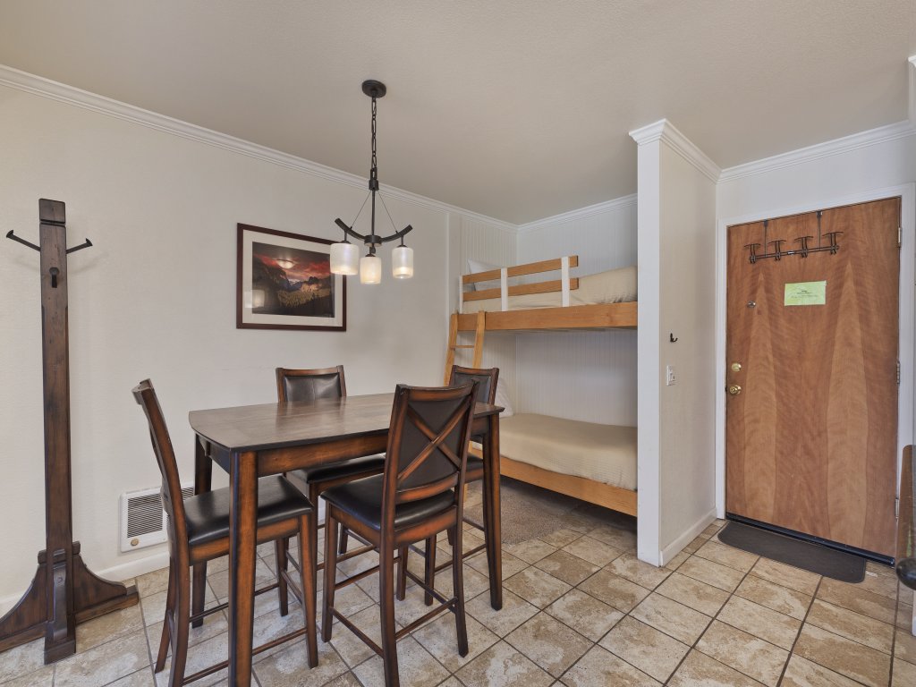 #63 4 minute walk to Canyon Lodge! Vacation Rental in Mammoth Lakes - RedAwning