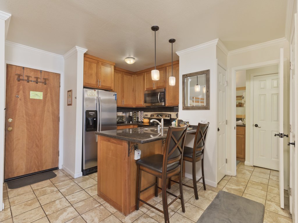 #63 4 minute walk to Canyon Lodge! Vacation Rental in Mammoth Lakes - RedAwning