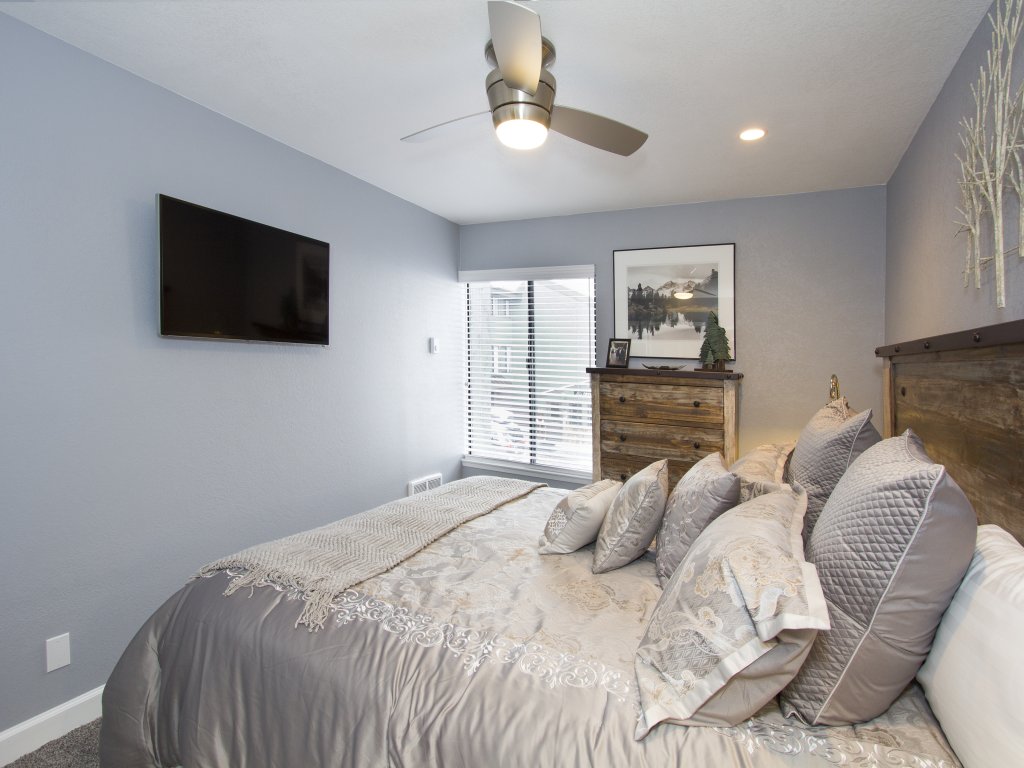 St Anton Condos #1 Vacation Rental in Mammoth Lakes - RedAwning