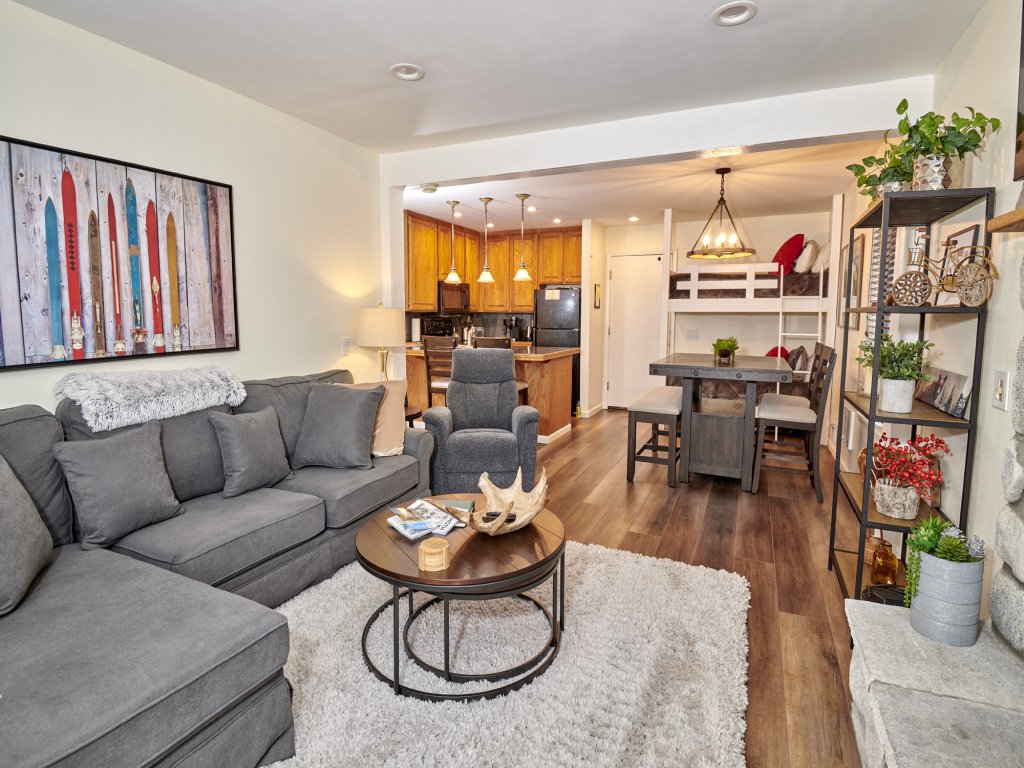 St Anton Condos #79 Vacation Rental in Mammoth Lakes - RedAwning