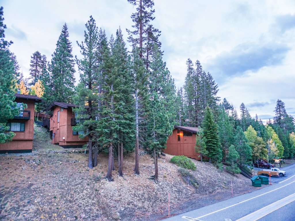 St Anton Condos #14 Vacation Rental in Mammoth Lakes - RedAwning