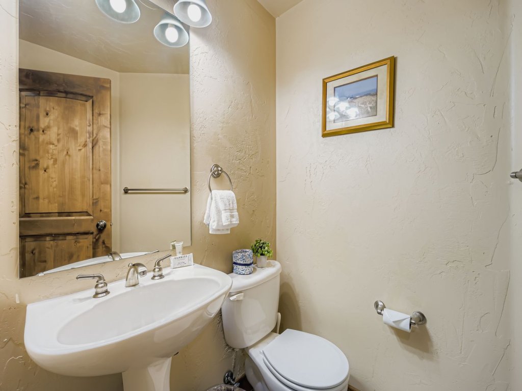 Trade the Office for Mountains at Foxpoint Townhouse 6180 Vacation Rental in Park City - RedAwning