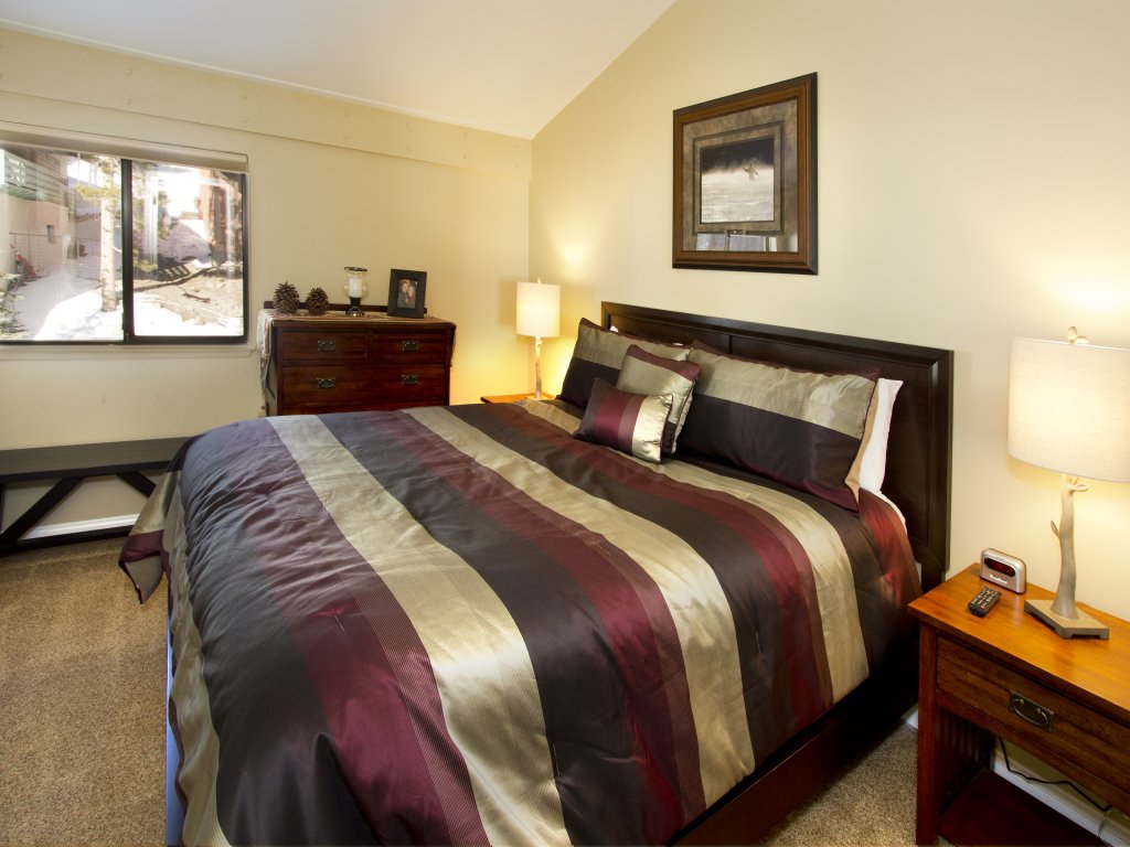 St Anton Condos #8 Vacation Rental in Mammoth Lakes - RedAwning