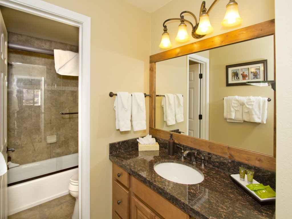 St Anton Condos #8 Vacation Rental in Mammoth Lakes - RedAwning