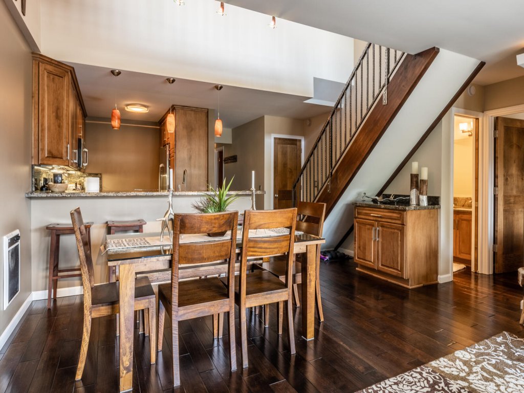 DELUXE SLOPESIDE Condo with 4th FLOOR VIEWS, Elevator and Underground Parking at Canyon Lodge (1849 Condos 409) Vacation Rental in Mammoth Lakes - RedAwning