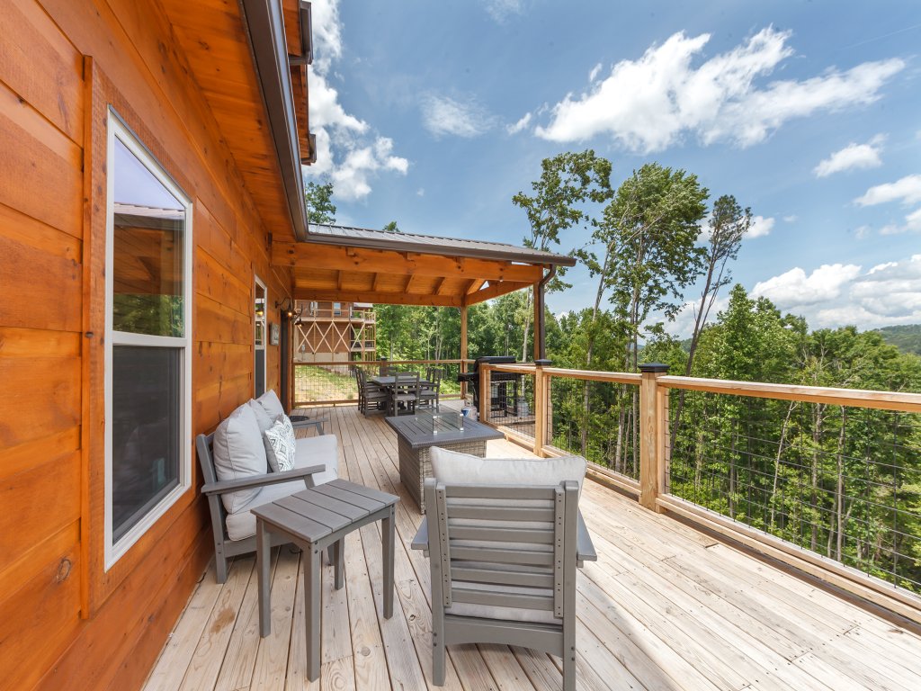 Victoria's Secrets Vacation Rental in Sevierville - RedAwning