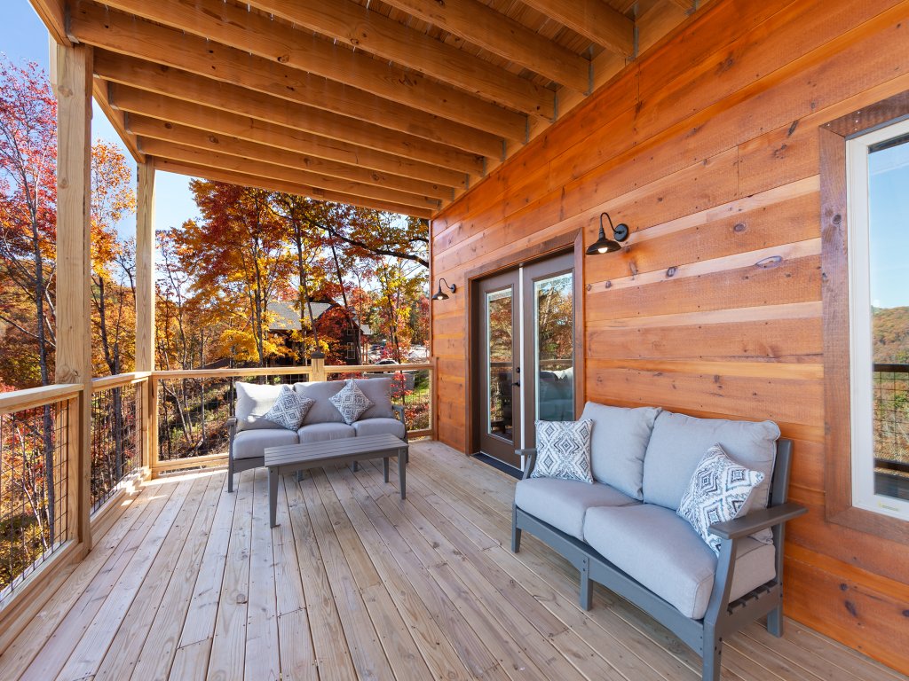 Victoria's Secrets Vacation Rental in Sevierville - RedAwning