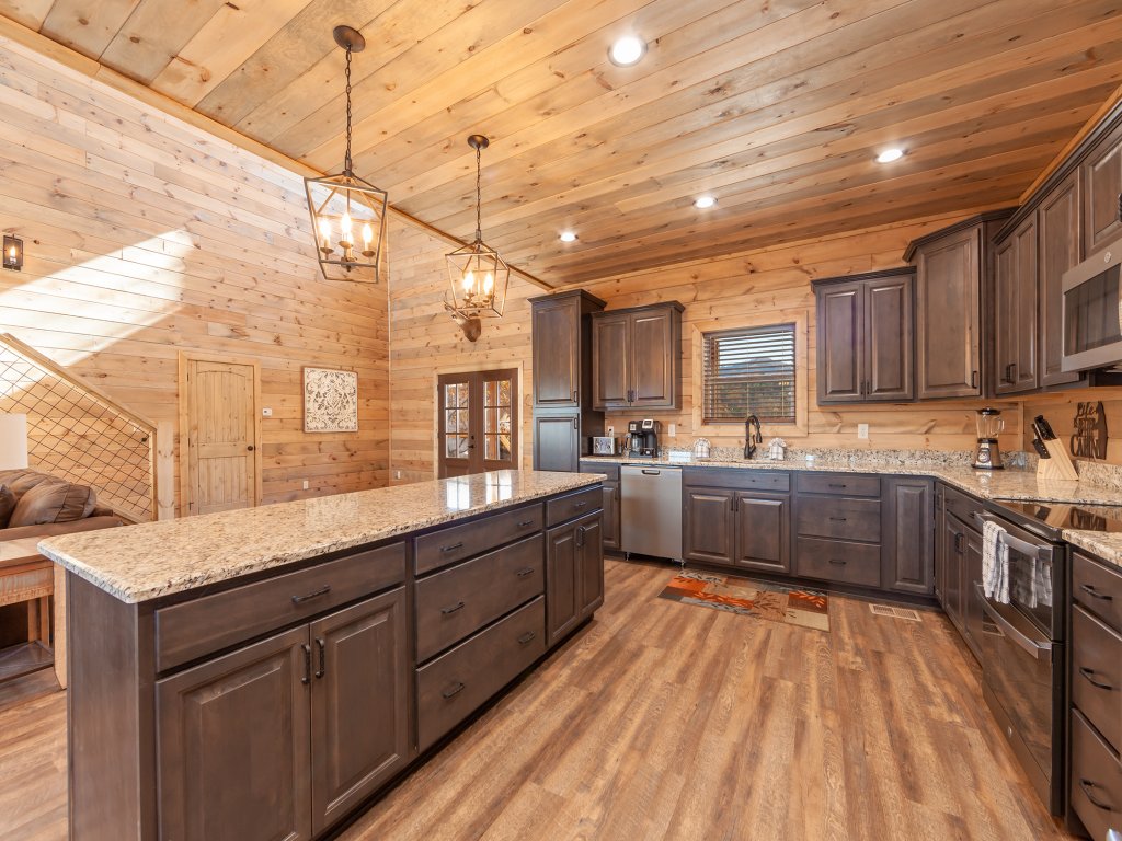 Victoria's Secrets Vacation Rental in Sevierville - RedAwning