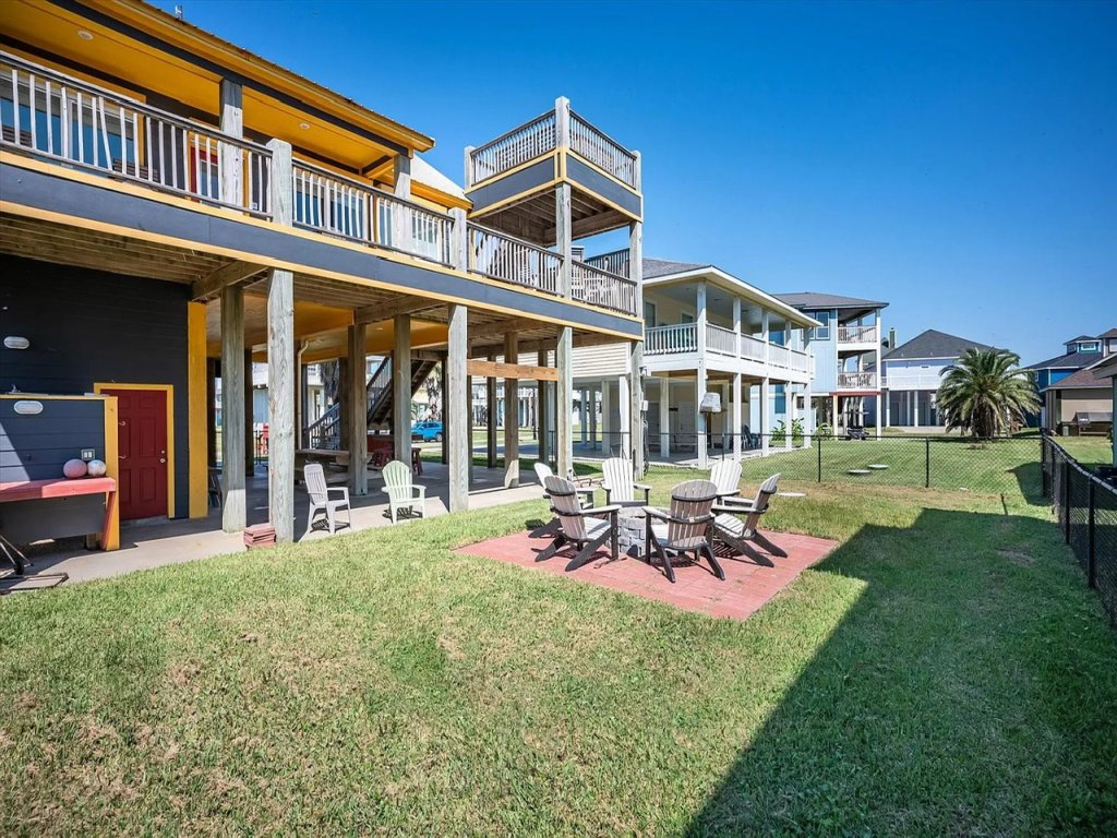 Ocean's Edge Vacation Rental in Texas - RedAwning