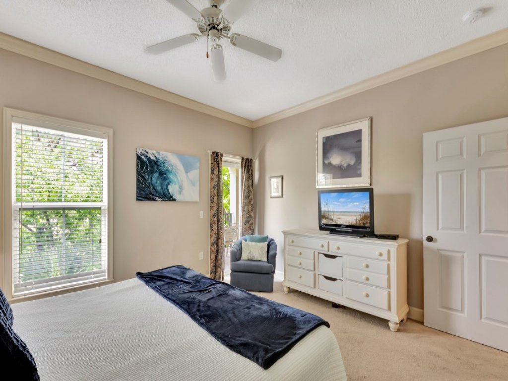 Shorenugh - Bright Villa with Rooftop Pool Next to Coligny Plaza Vacation Rental in Hilton Head - RedAwning