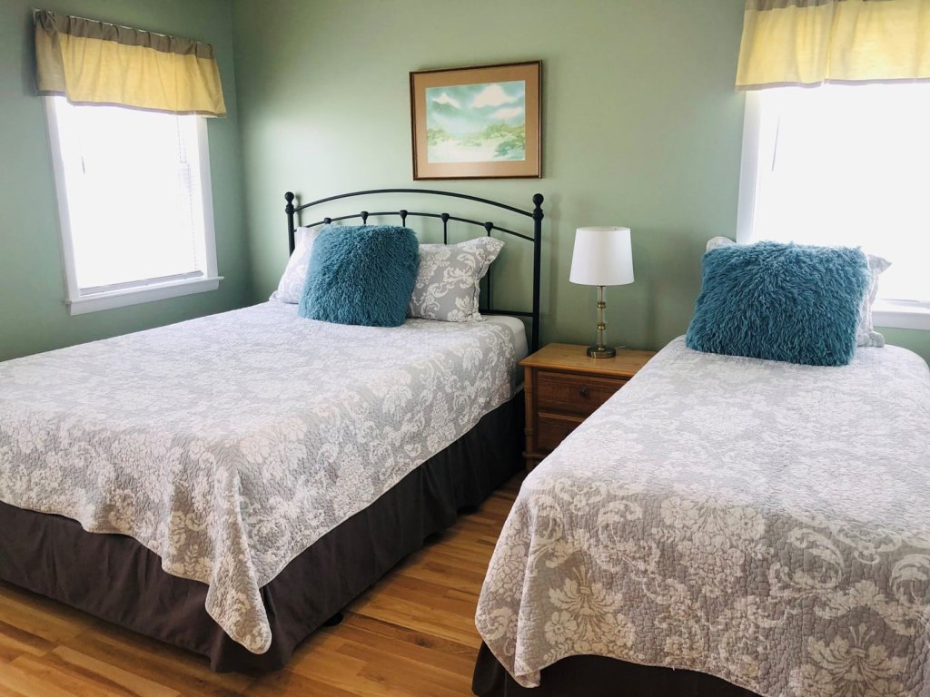 Aquarius / 883 Ocean Blvd West Vacation Rental in Holden Beach - RedAwning