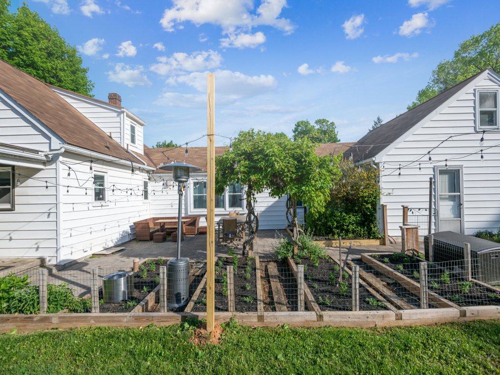 "Sweet Serenity" Stay 10 Minutes from Hershey Vacation Rental in Pennsylvania - RedAwning