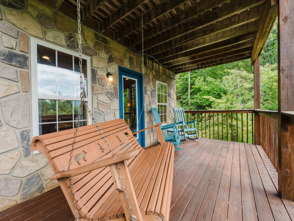 Ain't No Mountain High Enough Vacation Rental in Sevierville - RedAwning