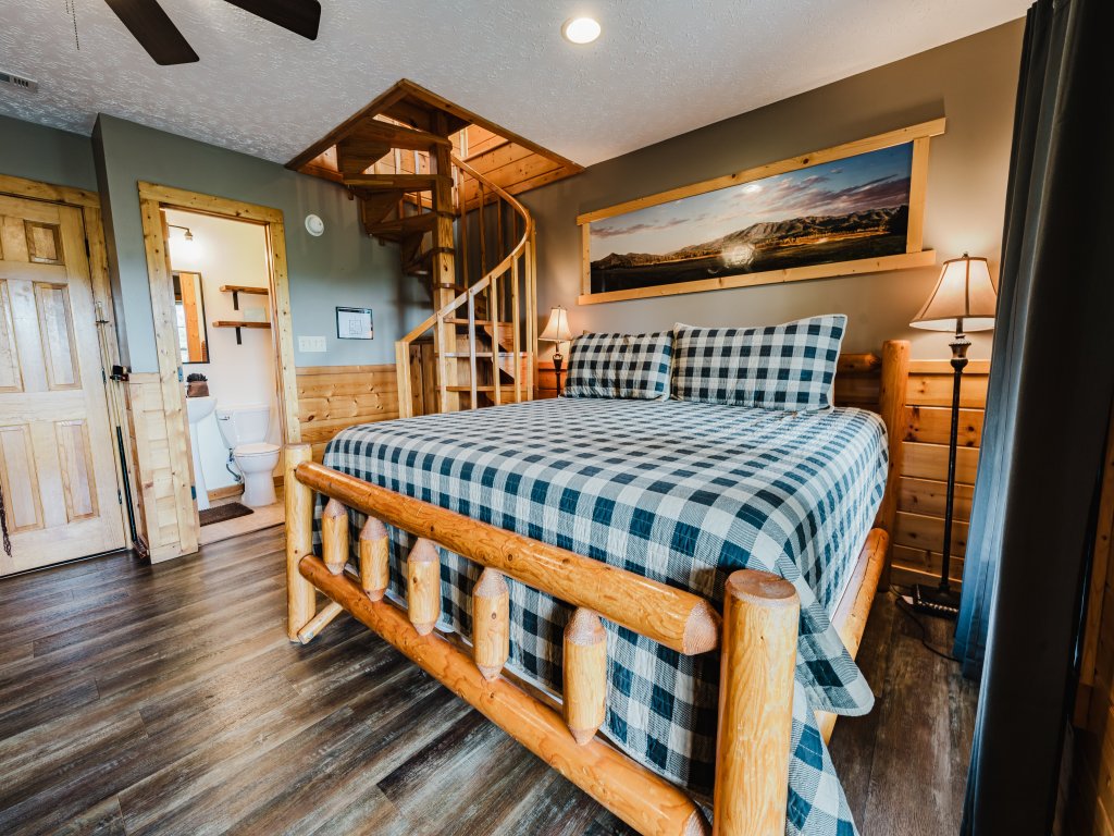 Ain't No Mountain High Enough Vacation Rental in Sevierville - RedAwning