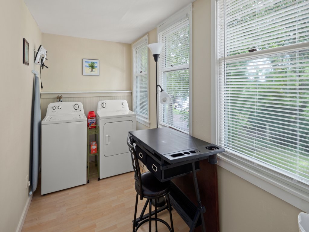 Cozy Colchester Cabin near Lake Vacation Rental in Vermont - RedAwning