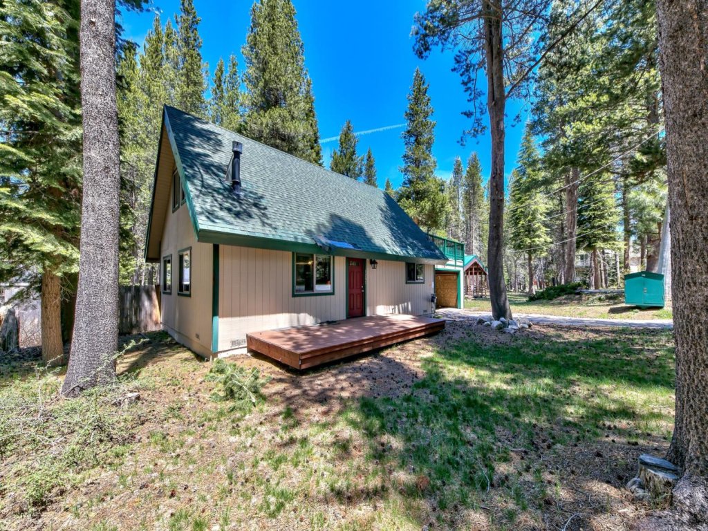 3 Bedroom Cabin In The Pines  1207S Vacation Rental in California - RedAwning